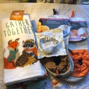 Kitchen Bundle NWT Towels Potato Keeper Onion Keeper Tea Cup Cookie Cutter NEW